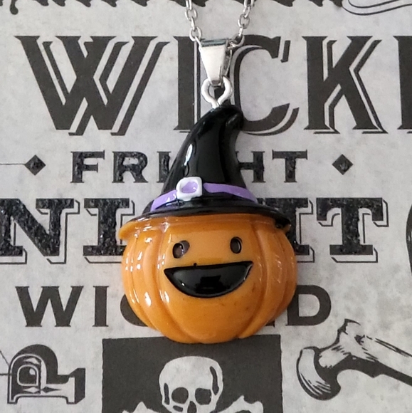 Jack-o-Lantern Necklace - Picture 2 of 2